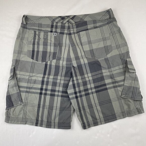 Under Armour Cargo Shorts Men’s 40 Nylon Plaid Mesh Pockets Hike Outdoors - Picture 2 of 11